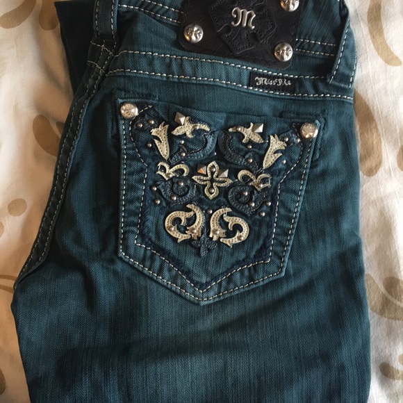 Miss Me Skinny Jeans - Picture 2 of 3